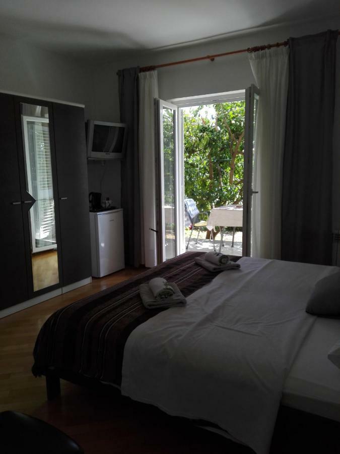 Sobe Tonica Hotell Krk Town Eksteriør bilde